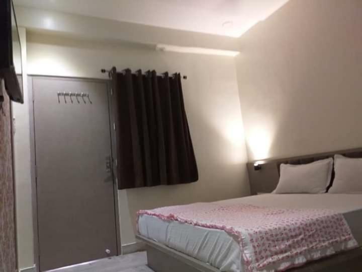 Hotel Diamond Castle Pāli Dış mekan fotoğraf