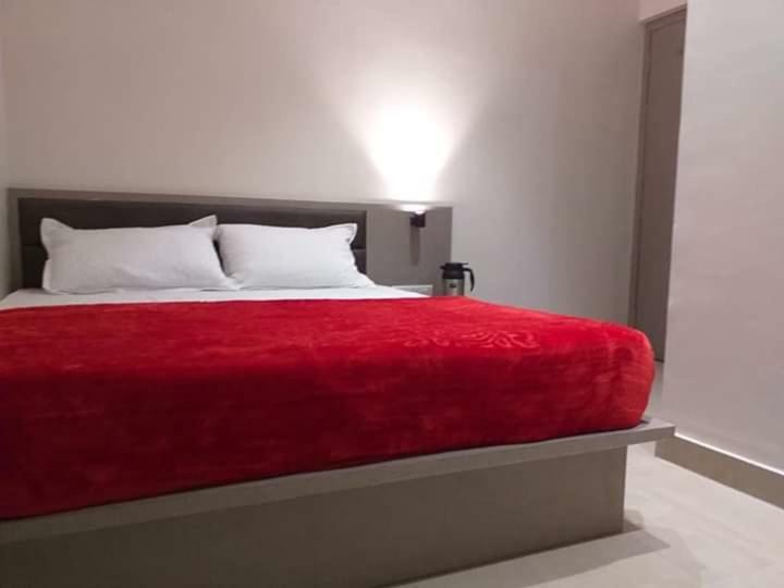 Hotel Diamond Castle Pāli Dış mekan fotoğraf