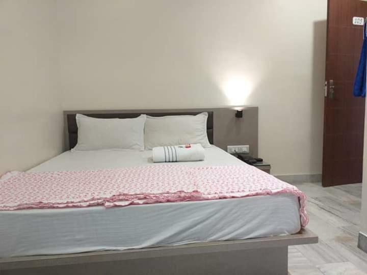 Hotel Diamond Castle Pāli Dış mekan fotoğraf